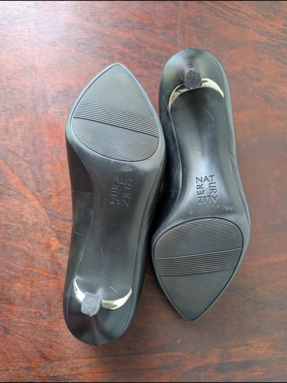Naturalizer Black Leather Pointed Toe Pumps | Classic Mid Heel | US 7.5 - Picture 5 of 5